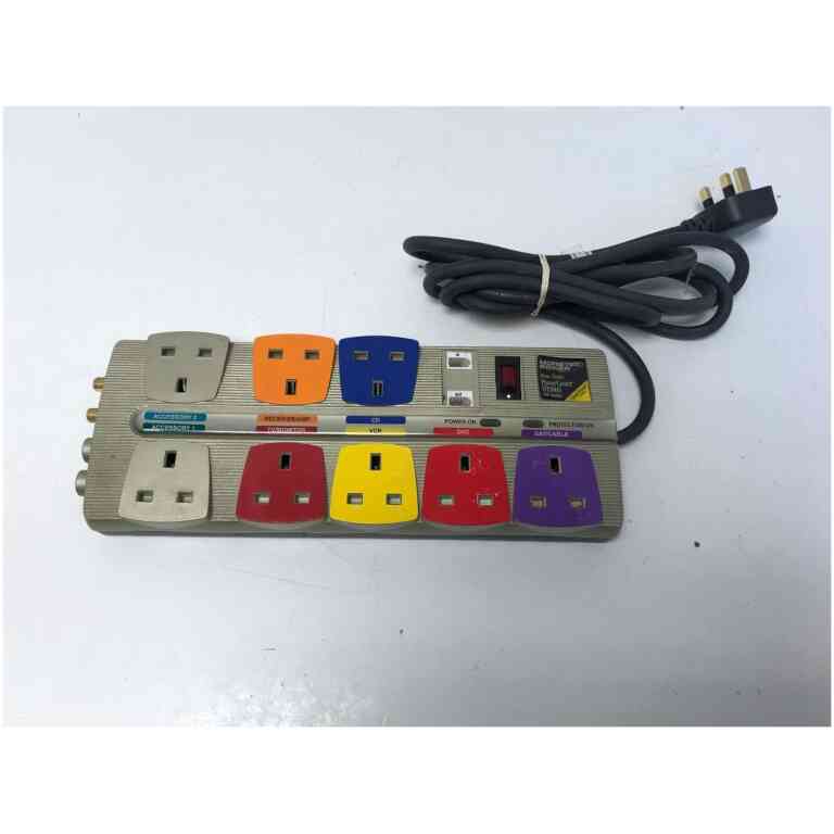 Monster MP HTS 800 UK PowerCenter 8-Outlet Clean Power Stage 1